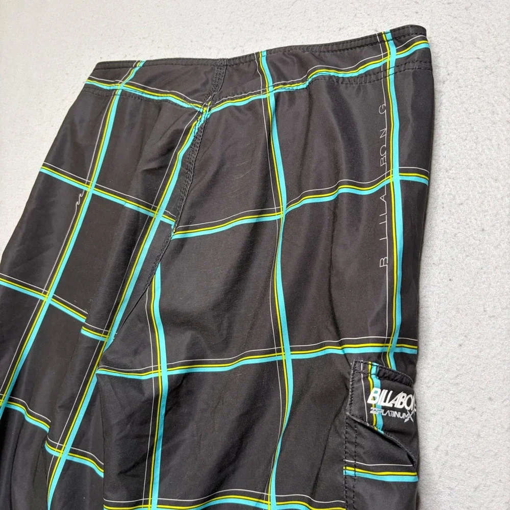 Billabong Board Shorts Mens 31 Black Platinum X Plaid Y2K Swim Trunks EG60